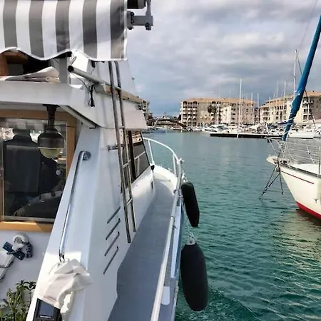 Ботель Nuits Insolites Bateau A Quai Port L'explorer